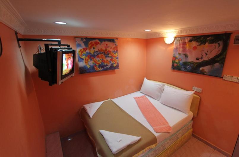 นิวเวฟโฮเต็ลบาทูเคฟส์ Hotel Batu Caves ภายนอก รูปภาพ